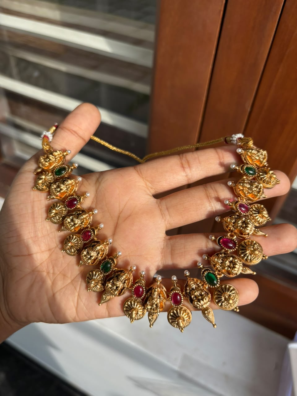 Antique Lakshmi Temple Motif Ruby & Emerald Necklace Set - thumbnail 2