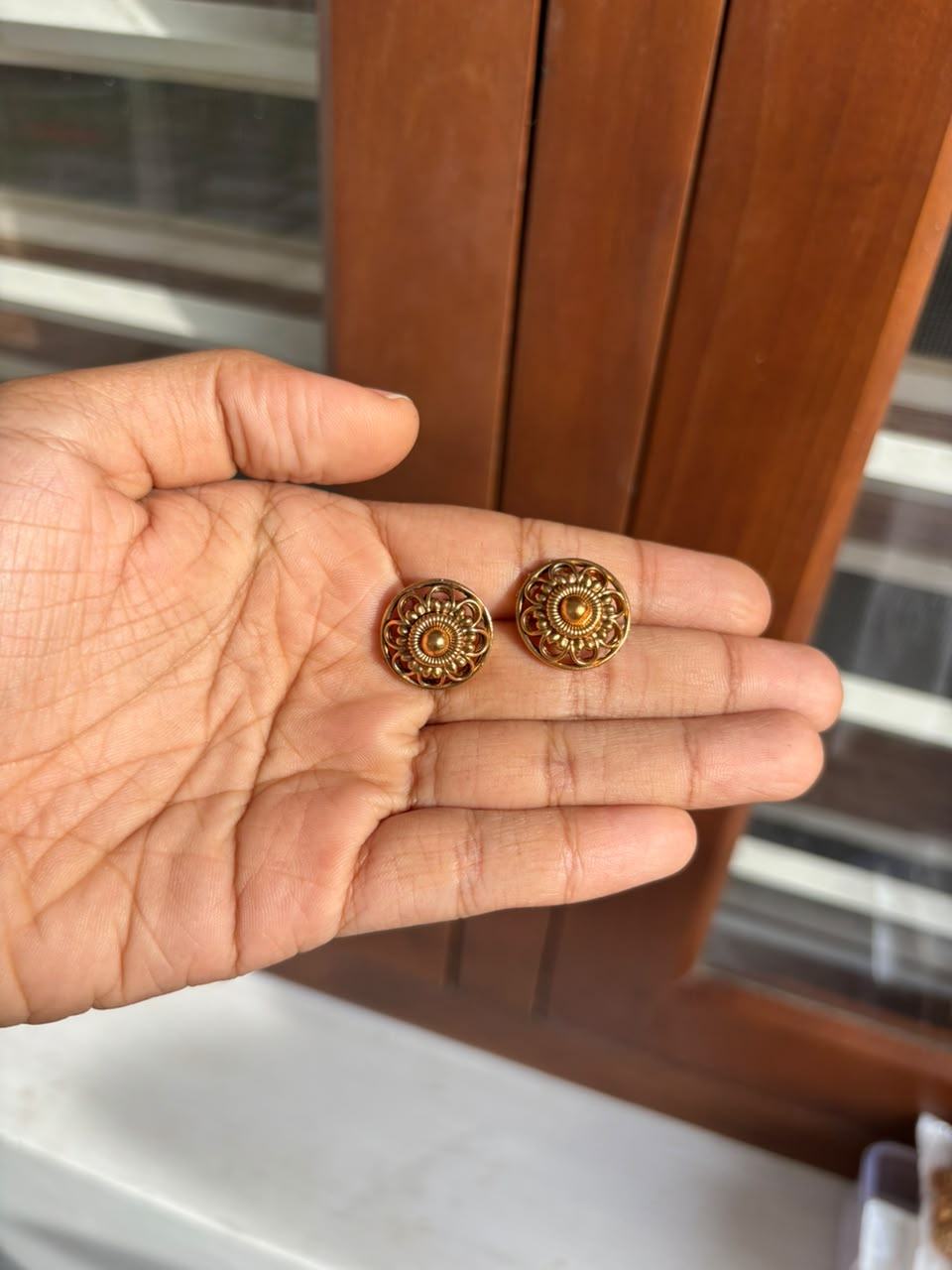 Antique Floral Coin / Disc Matte Gold Choker Set - thumbnail 2