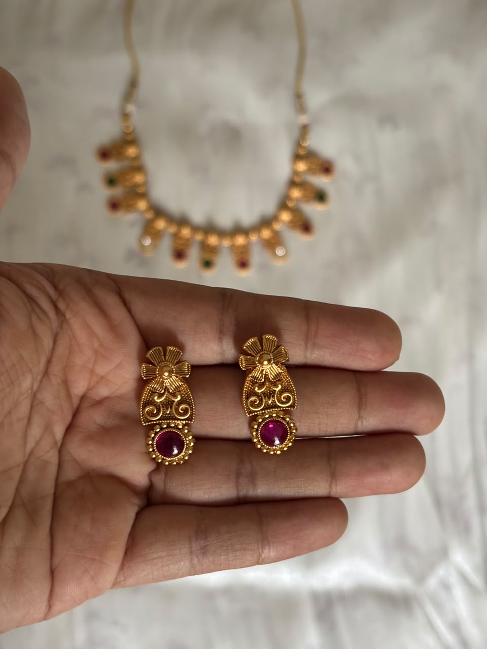 Floral Antique Statement Necklace Set - thumbnail 2