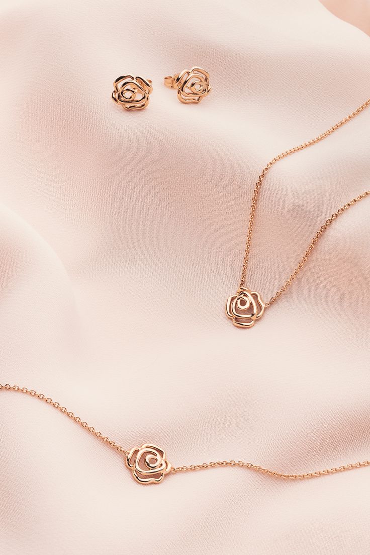 necklace - thumbnail 2
