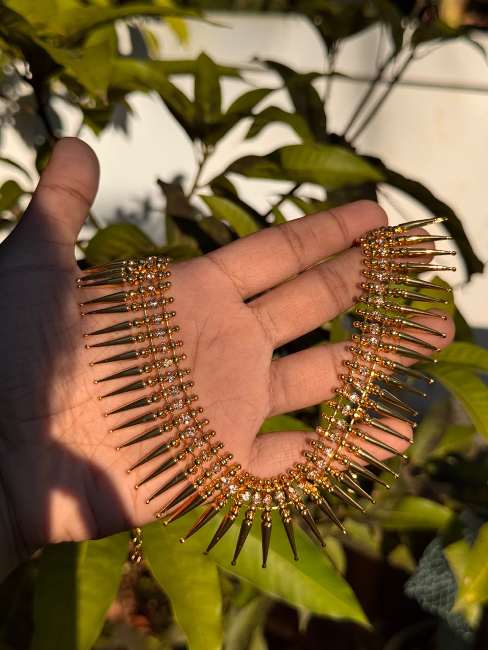 Gulabi Shimmer Spike Necklace