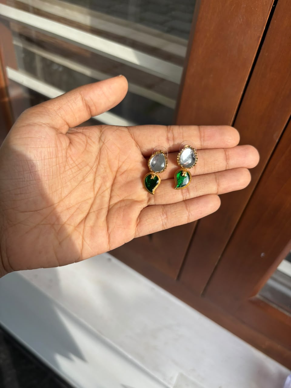 Traditional Green Palakka & Kundan/Kundan-Style Stone Choker Set - thumbnail 2