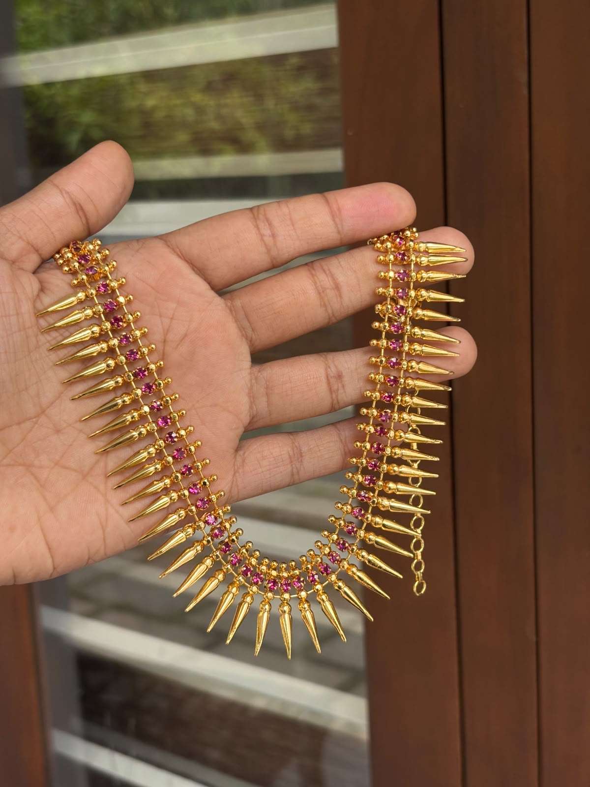 Rani Gulabi Kundan Spike Necklace - thumbnail 3
