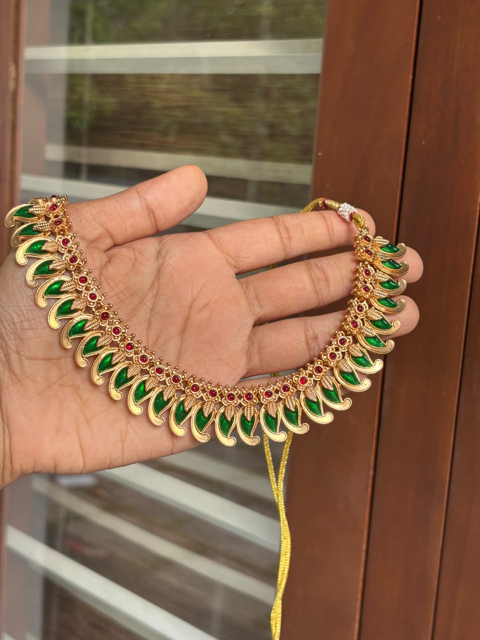 Antique Palakka Choker Necklace - thumbnail 2