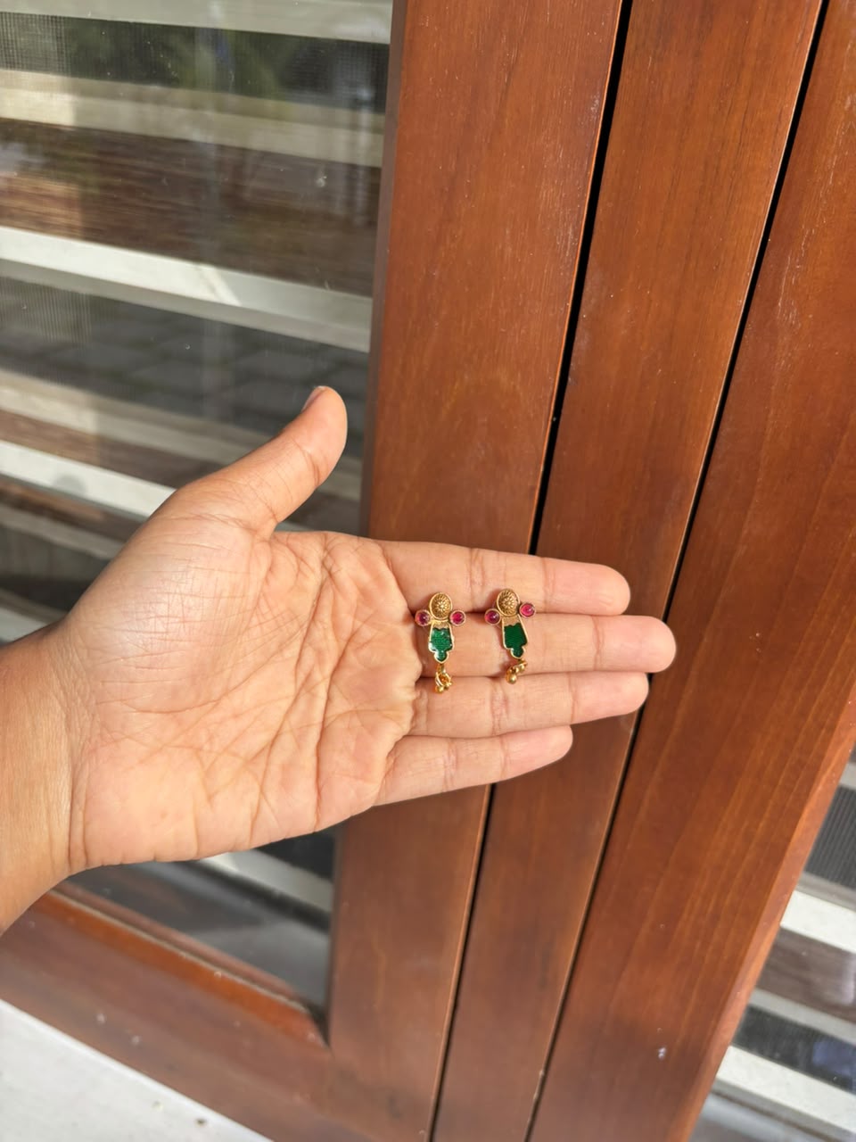 Traditional Kerala Nagapadathali Green Enamel Choker Set - thumbnail 2