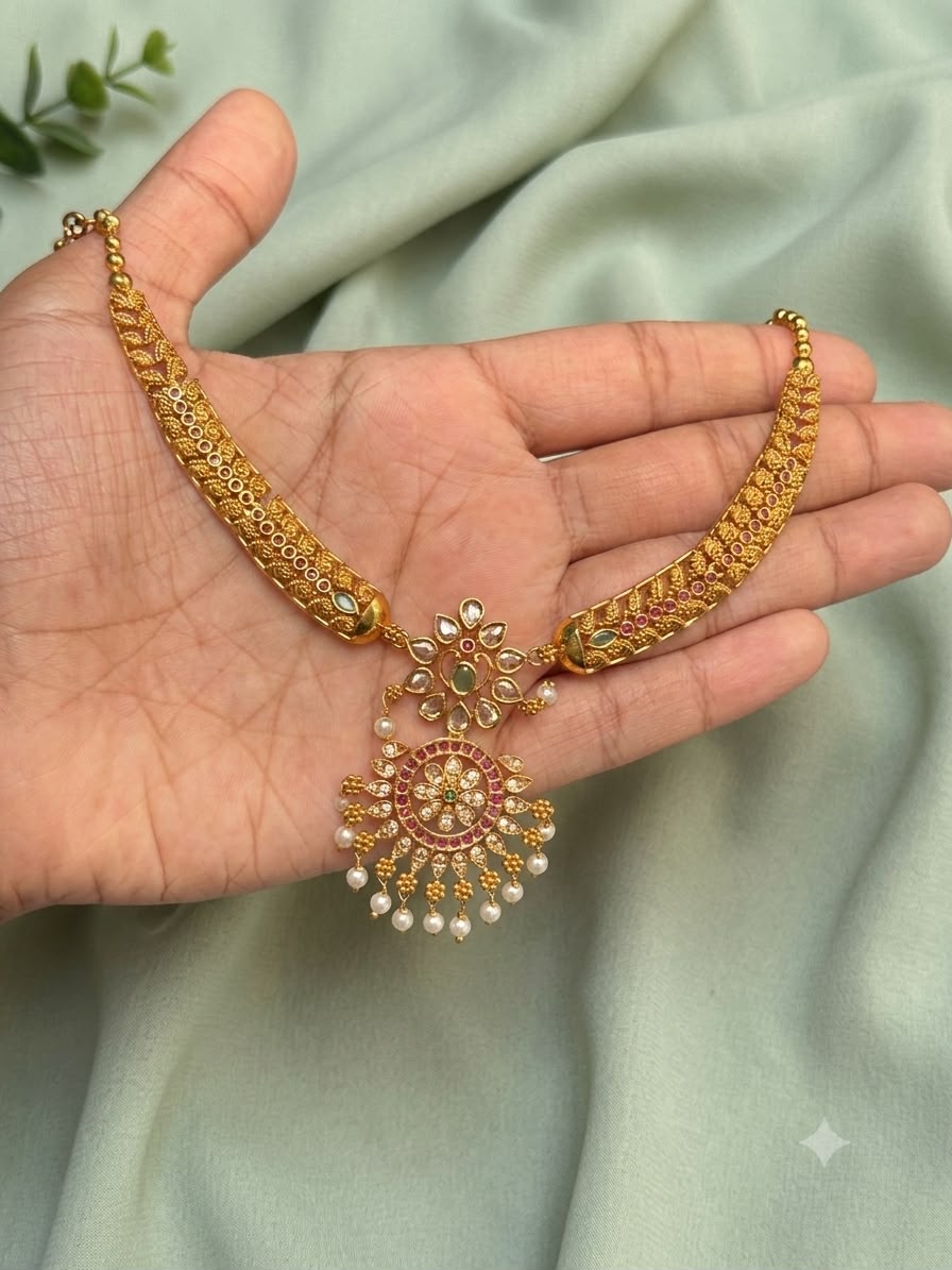 Antique Temple Pendant Necklace Set